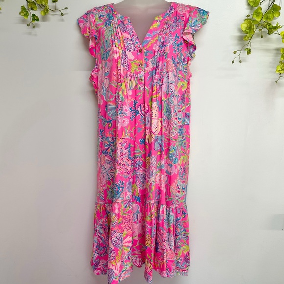 Lilly Pulitzer Dresses & Skirts - Lilly Pulitzer size medium, bright pink, flowy summer dress, worn once